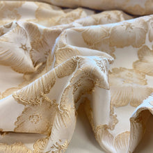 Load image into Gallery viewer, Peony Floral Jacquard - Champagne Pearl
