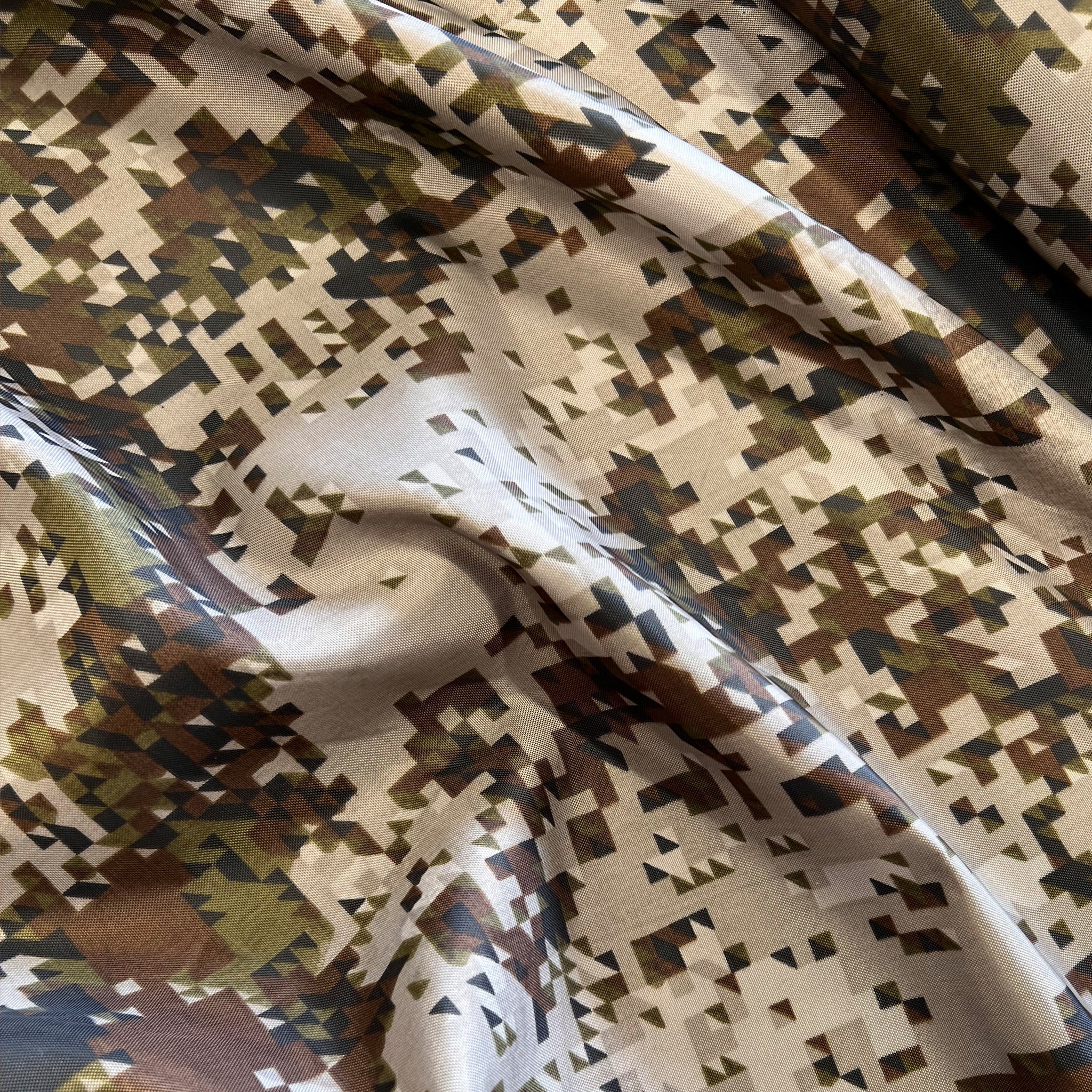 【新品】COLONISTA Original Camouflage Shop Stone Island - Scan Camo Stretch Ripstop Jacket | Saks